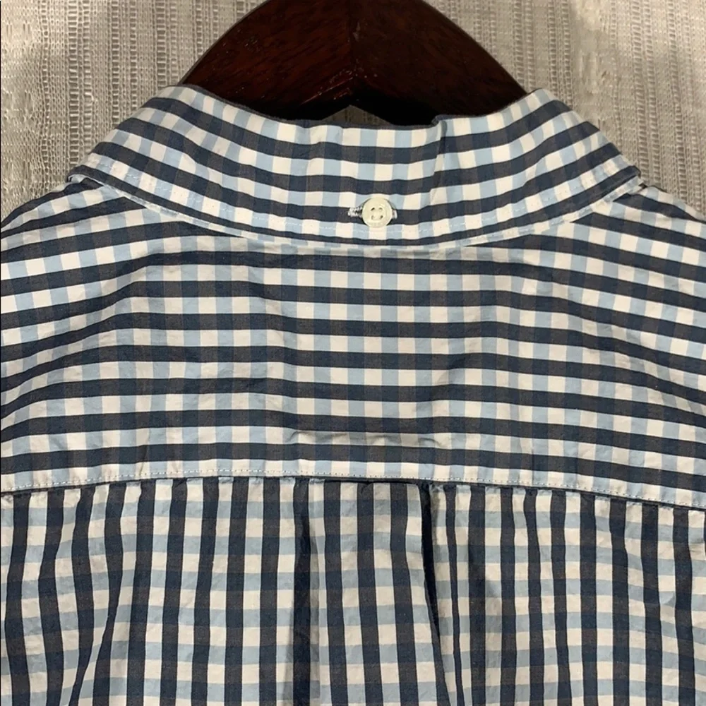 Levi’s Blue & White Plaid Shirt-Size Medium Slim